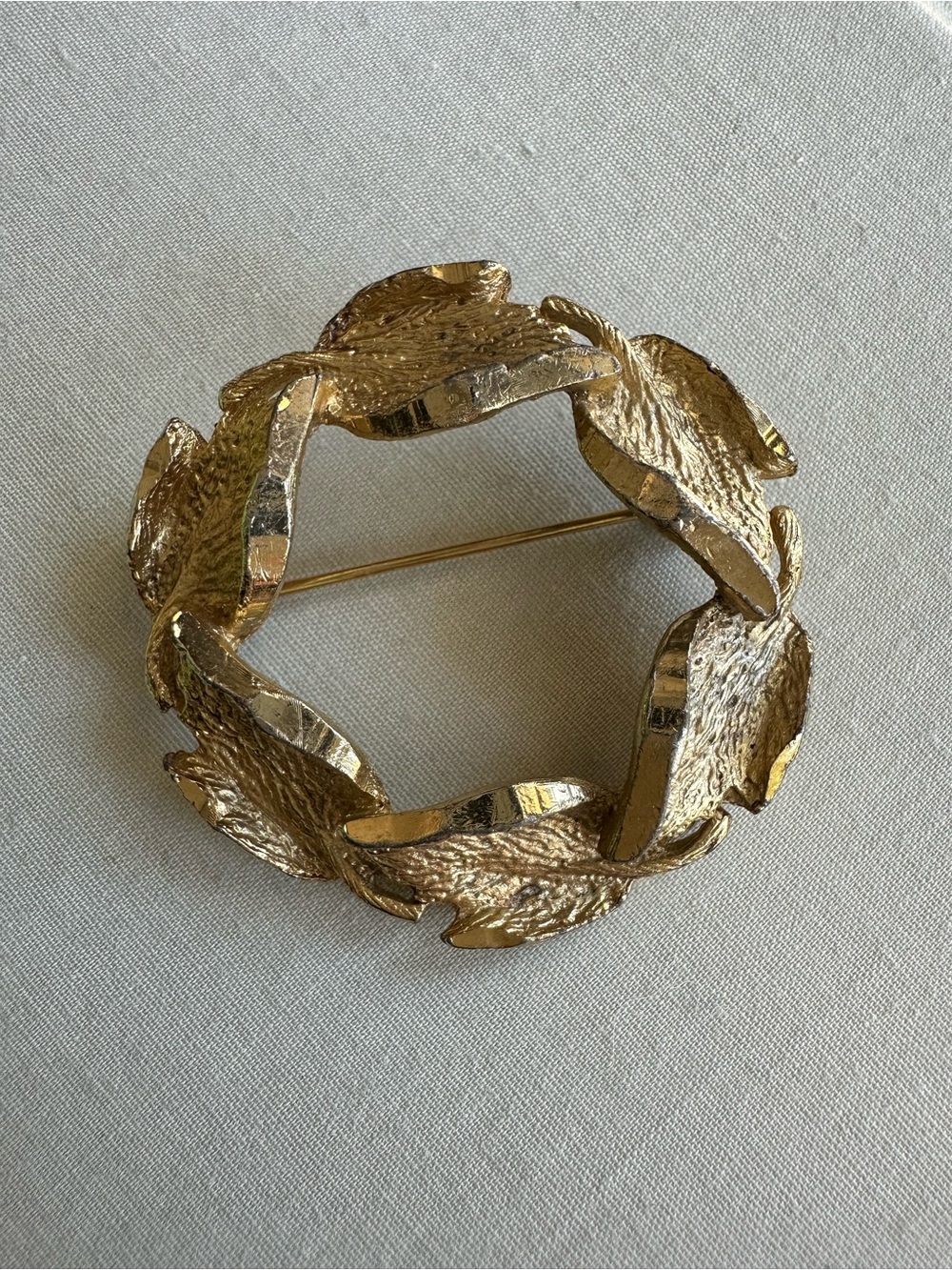 Cathe Vintage Brooch